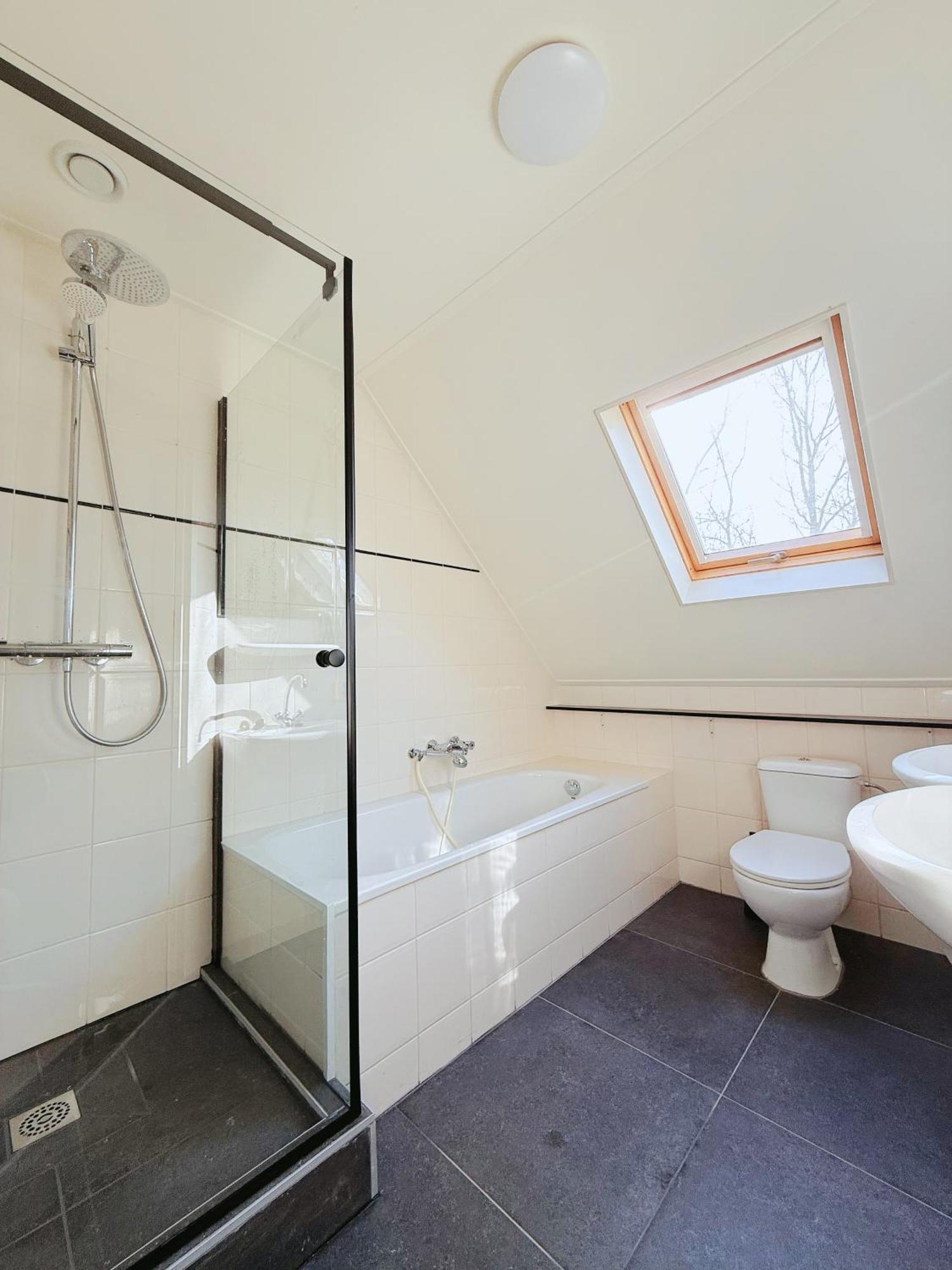 Comfort Villa For 8 People Zeewolde Esterno foto